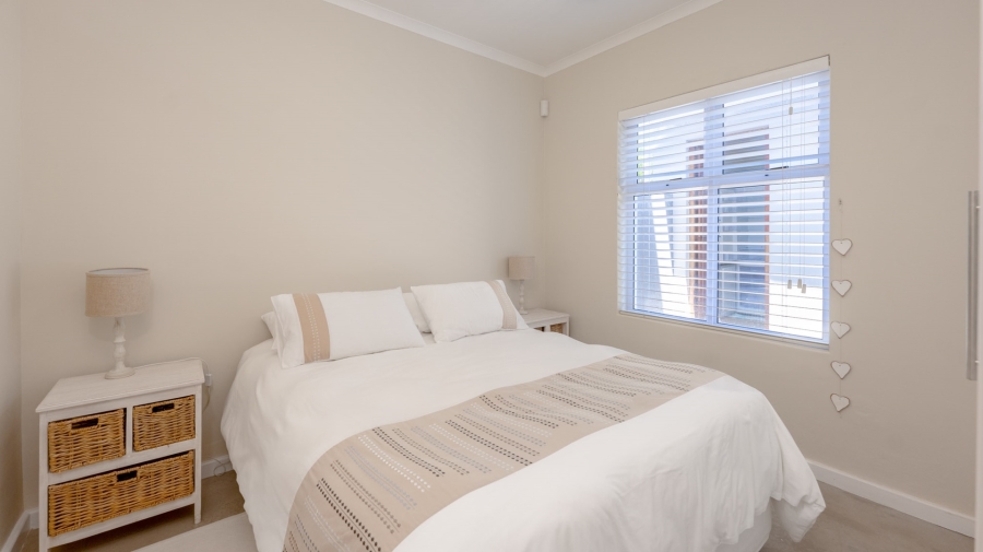 6 Bedroom Property for Sale in Agulhas Western Cape